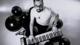 Vincenzo Crimaco pubblica un inedito Fallin dopo un miliardo di streaming