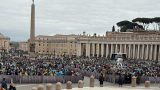 15.000 persone in piazza san pietro con don mimmo battaglia e l’assessora teresa armato