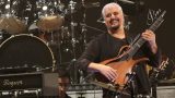 Pino Daniele compie 70 anni: concerto gratuito e eventi in piazza stasera