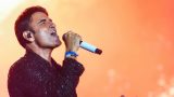 Sal da vinci in concerto a piazza del plebiscito a napoli