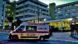 Incidente mortale a napoli: un uomo di 39 anni e un minore coinvolti nel tragico schianto
